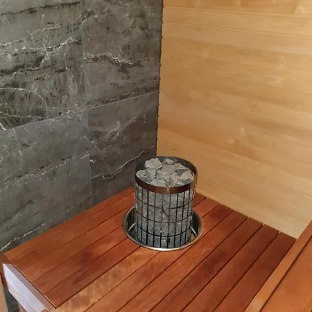 Maalaistalon Paeaerakennuksessa Asunto 살로