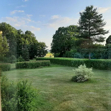 Maalaistalon Paeaerakennuksessa Asunto * 살로