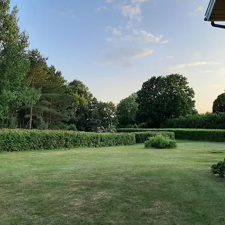 Maalaistalon Paeaerakennuksessa Asunto